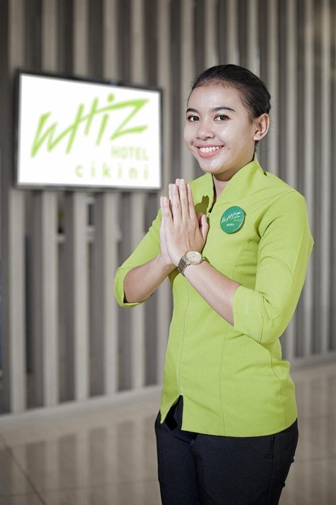 Whiz Hotel Cikini Jacarta Exterior foto