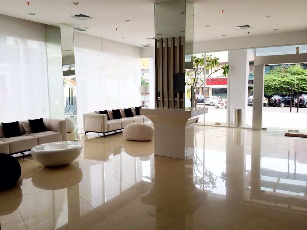 Whiz Hotel Cikini Jacarta Exterior foto