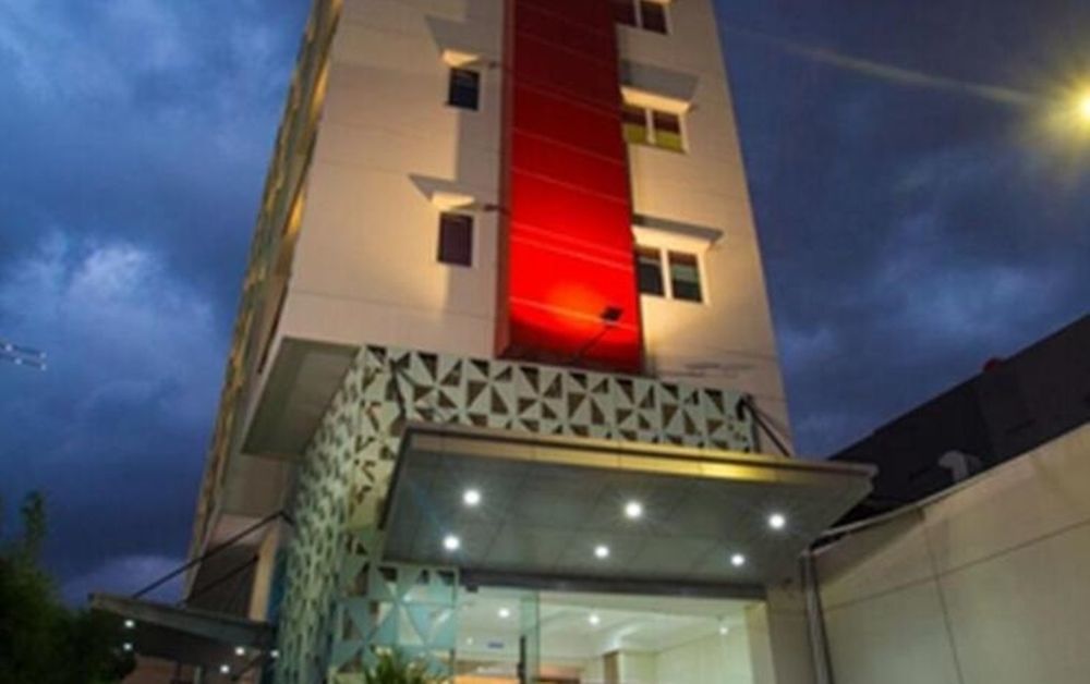 Whiz Hotel Cikini Jacarta Exterior foto